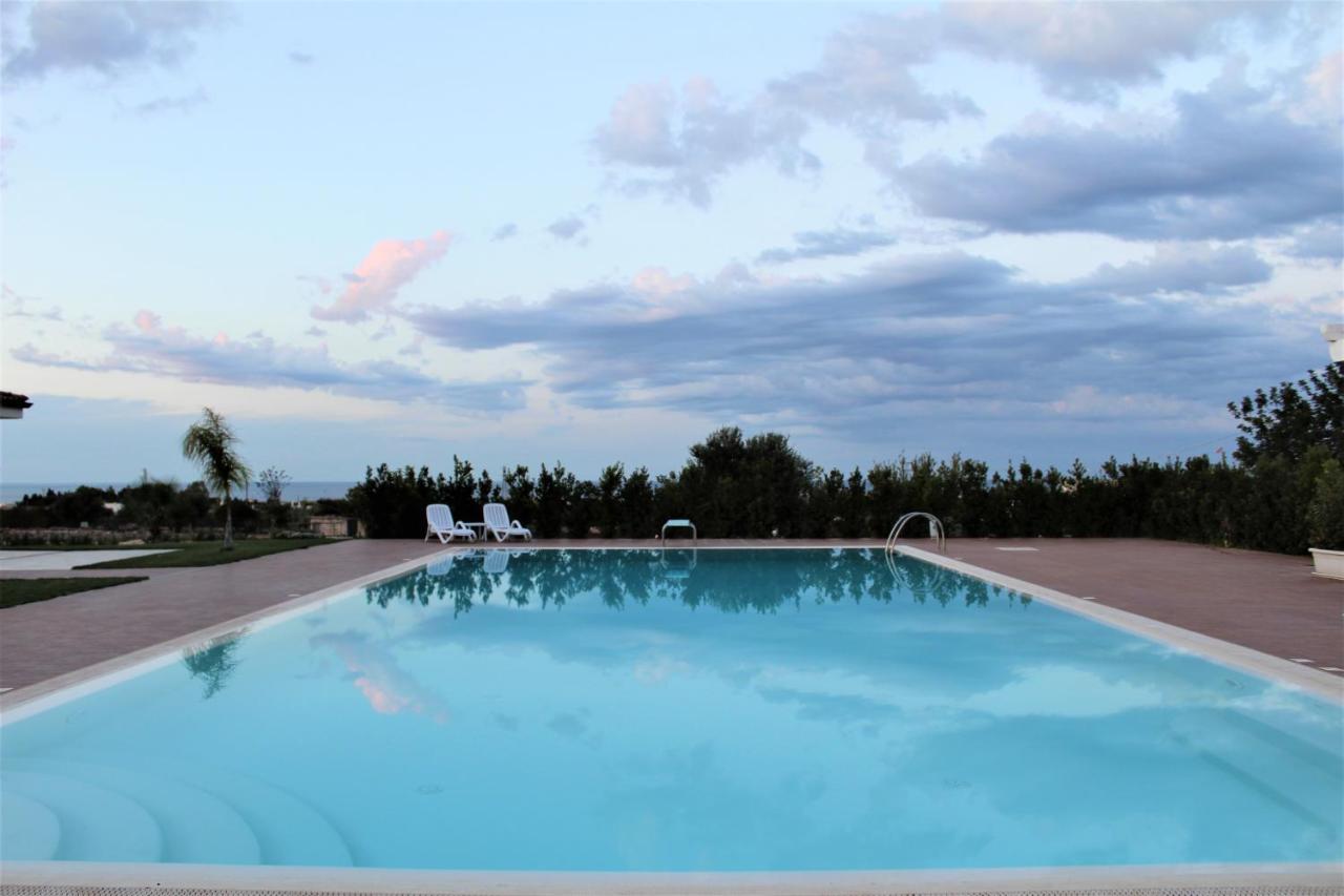 Villa Maria - Apartments In Villa With Pool โปลีญาโนอามาเร ภายนอก รูปภาพ