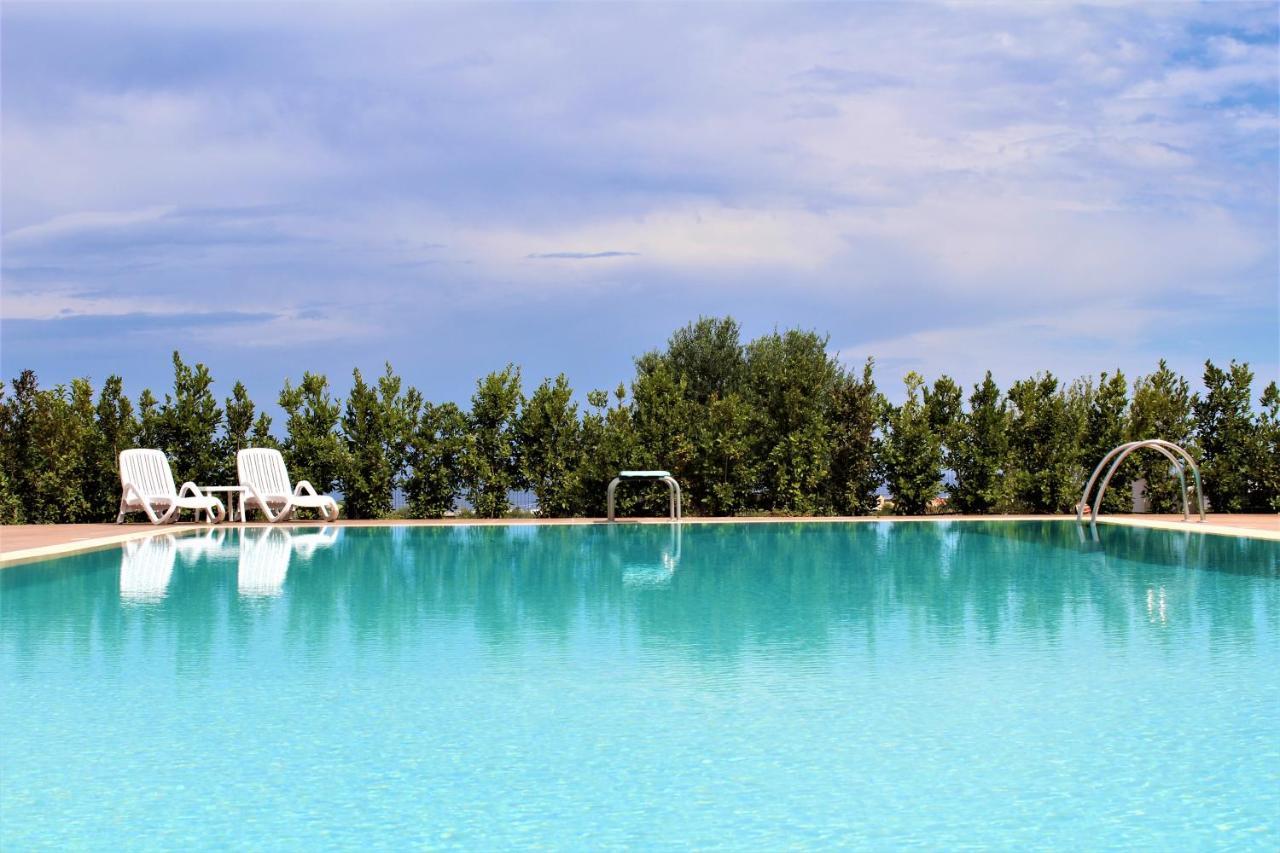 Villa Maria - Apartments In Villa With Pool โปลีญาโนอามาเร ภายนอก รูปภาพ