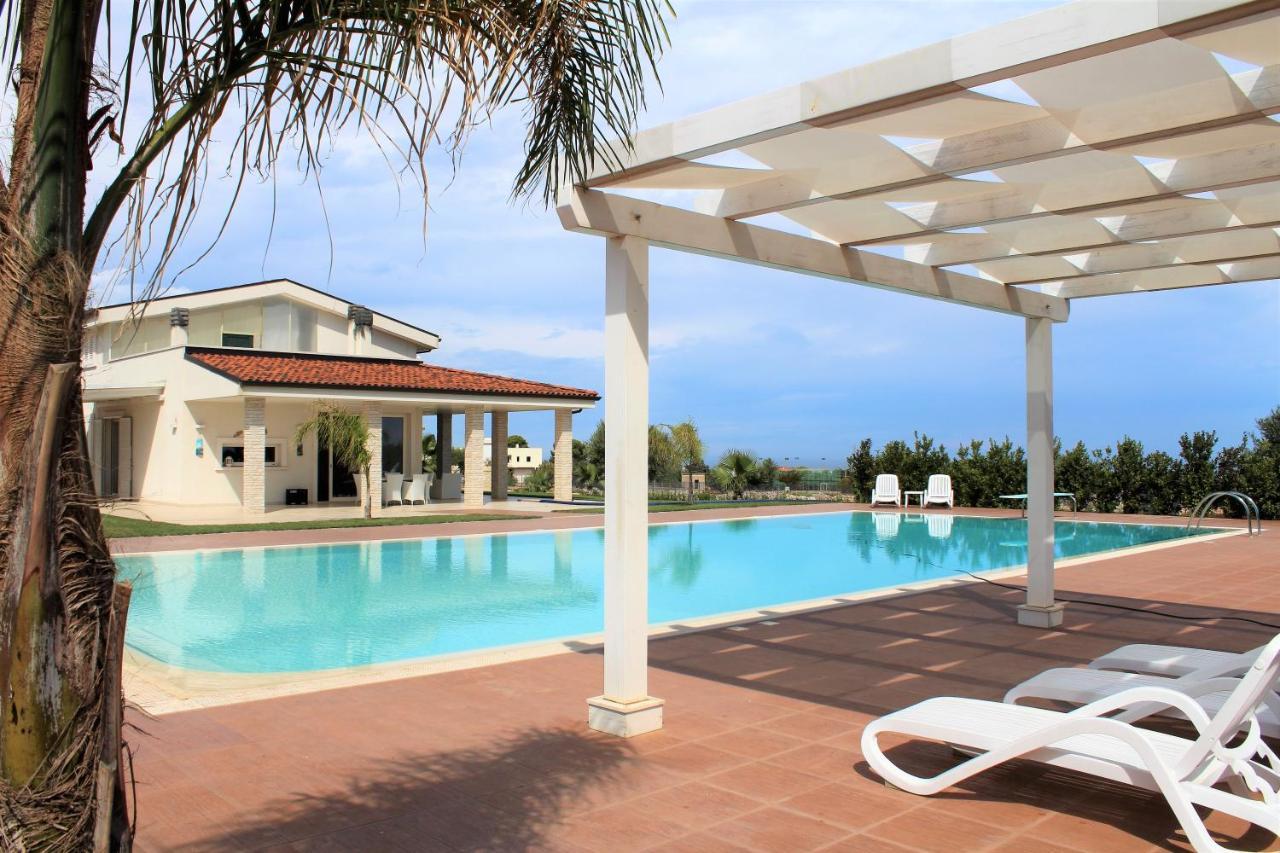Villa Maria - Apartments In Villa With Pool โปลีญาโนอามาเร ภายนอก รูปภาพ