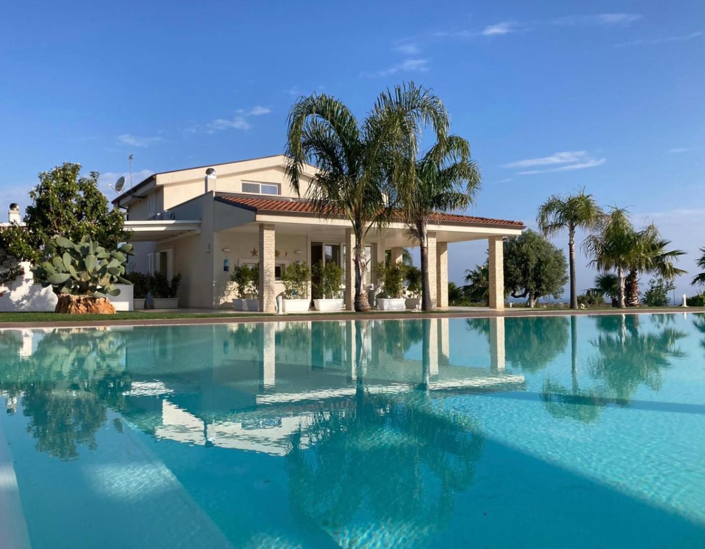 Villa Maria - Apartments In Villa With Pool โปลีญาโนอามาเร ภายนอก รูปภาพ